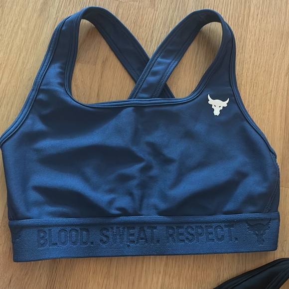 Under Armour Rock sports bras like new - Picture 2 of 6